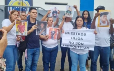 Madres de niños detenidos denuncian que suspendieron las visitas